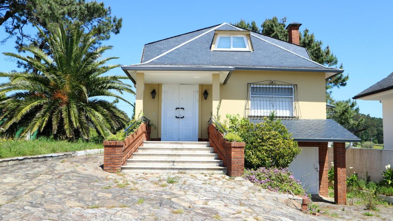 Spacious House With Terrace Near Boiro, Sea View 外观 照片